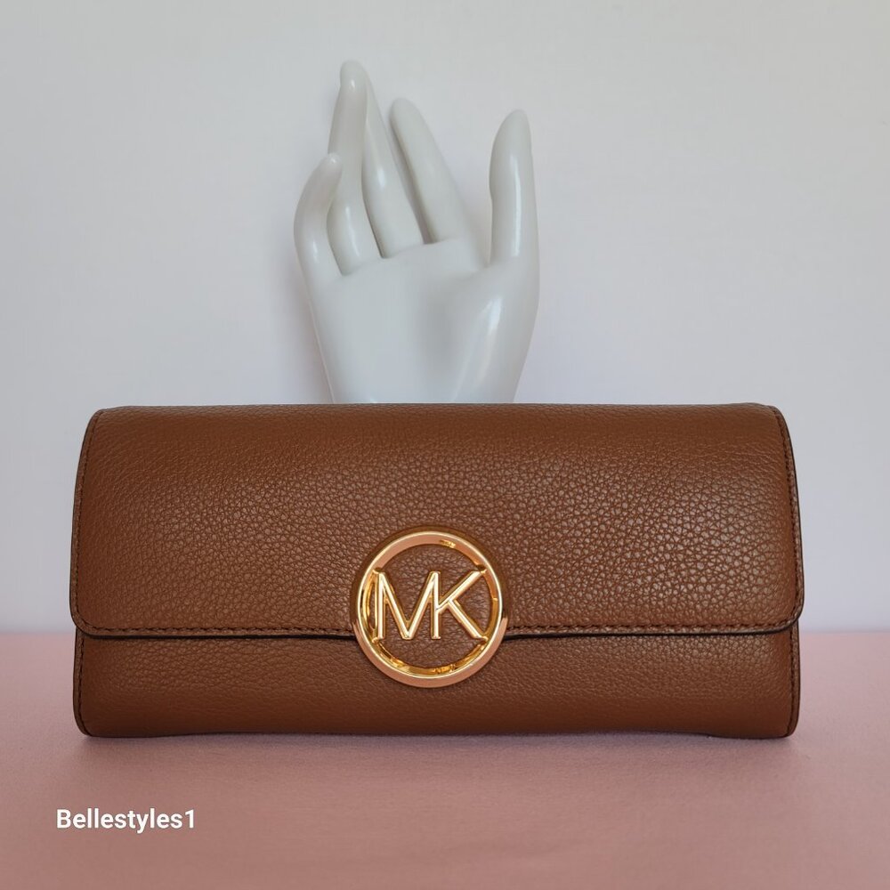 MICHAEL KORS Pebbled Leather Flap Large Wallet-Luggage color. PRE-OWNED/USED.⭐ - Picture 6 of 16